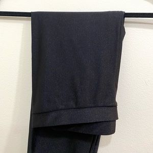 Shiny black leggings